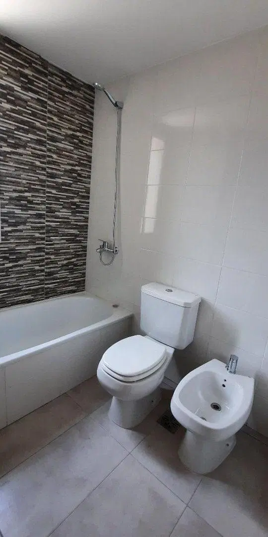 VENTA Semipiso 1 dormitorio  balcón Barrio Martin 2