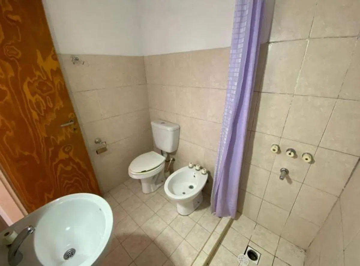 VENTA PH UN DORMITORIO PLANTA BAJA EN ARROYITO 4