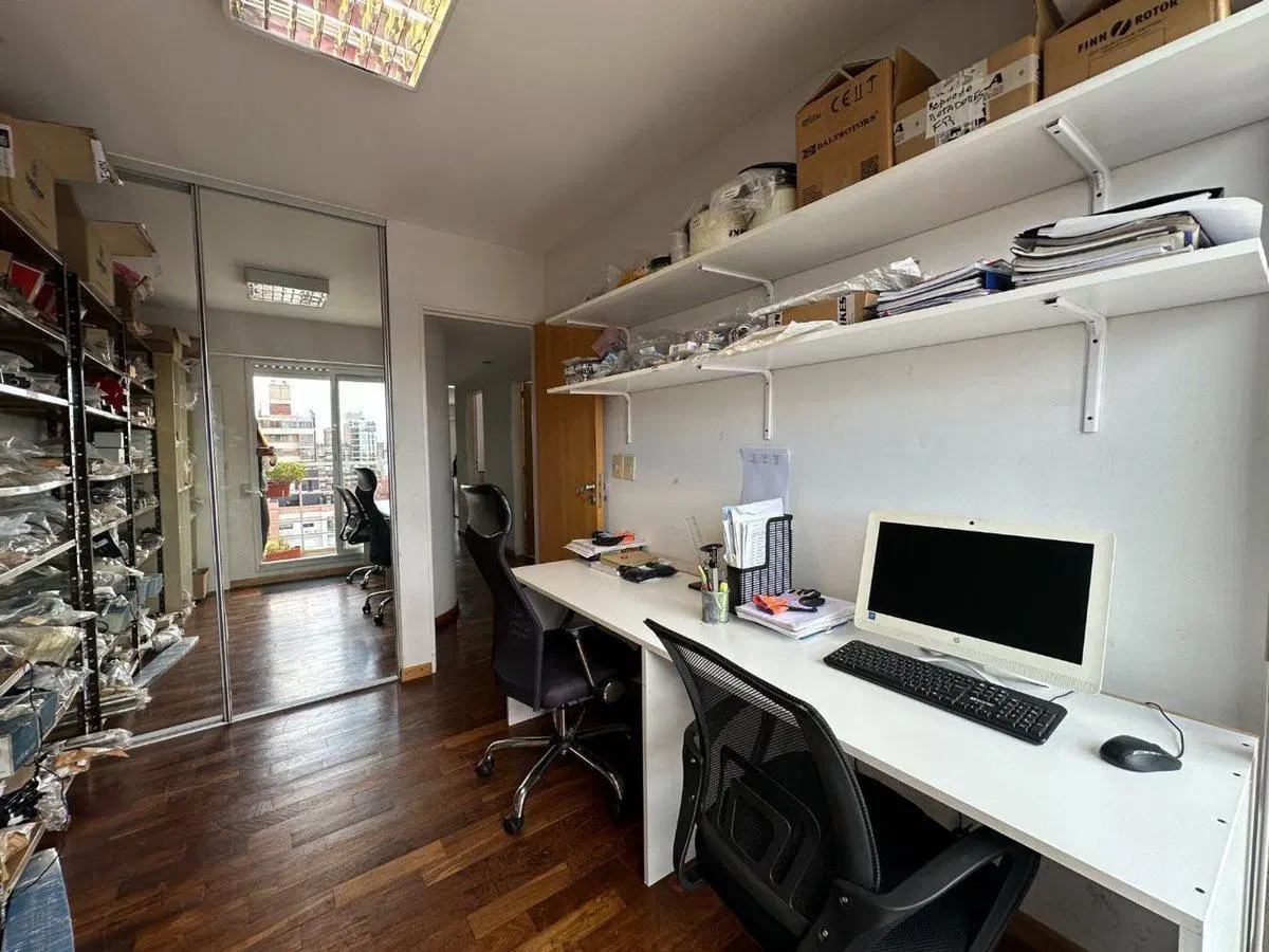 VENTA DEPARTAMENTO DOS DORMITORIOS COCHERA ABASTO 5