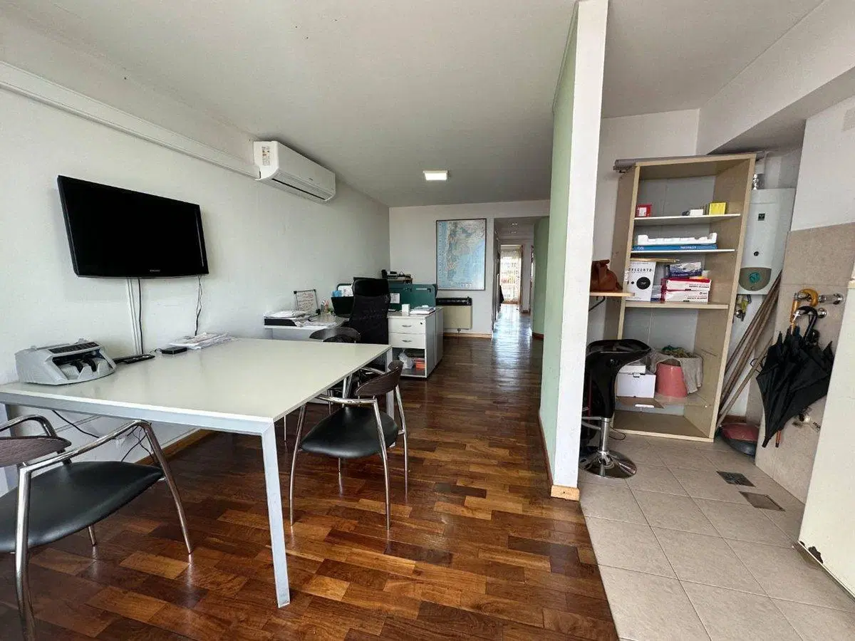 VENTA DEPARTAMENTO DOS DORMITORIOS COCHERA ABASTO 3