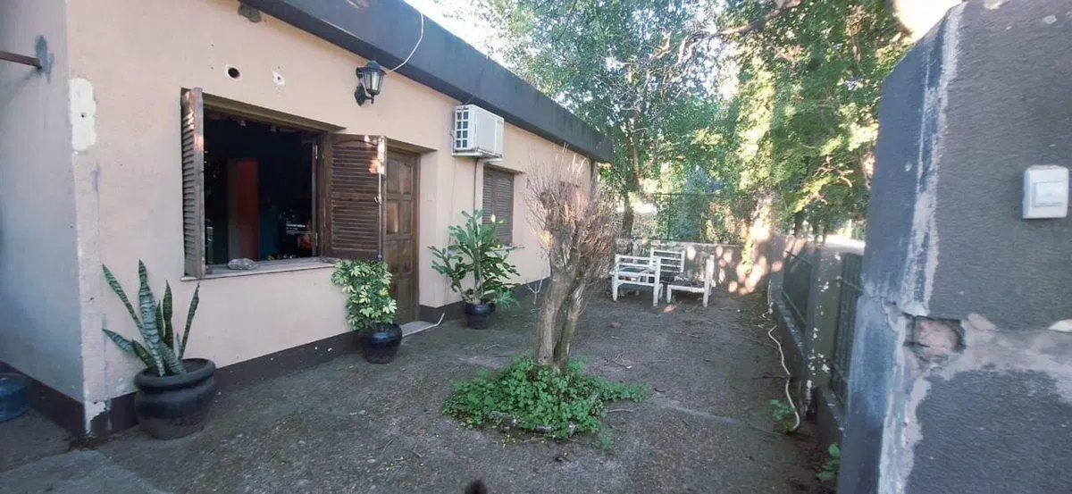 Venta Casa Dos Dormitorios Pileta Pueblo Esther 3