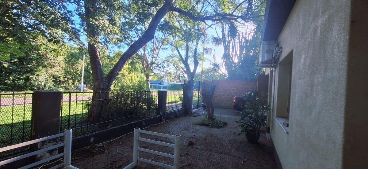 Venta Casa Dos Dormitorios Pileta Pueblo Esther