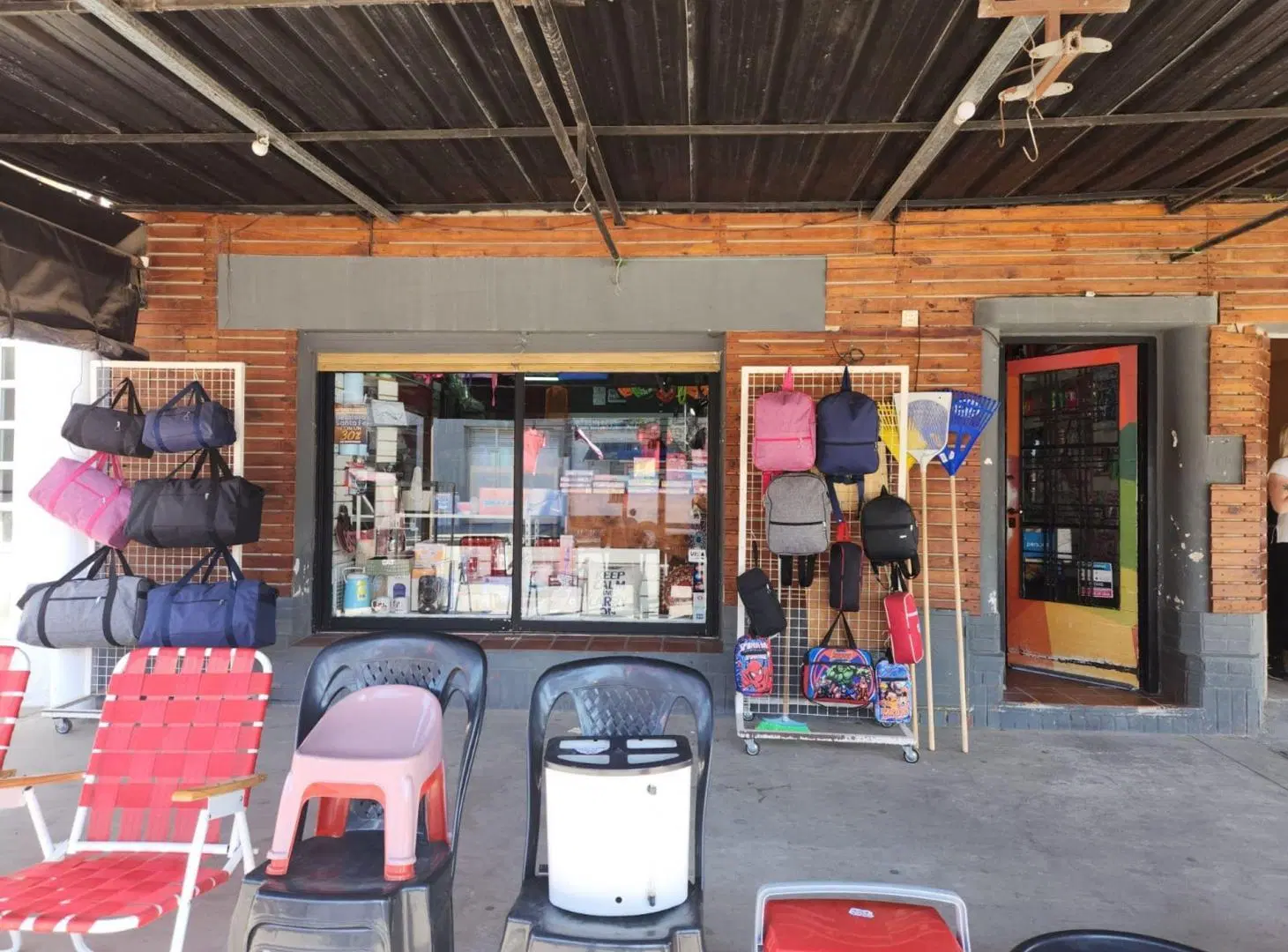 VENTA LOTE CON LOCAL IDEAL COMERCIO/OFICINA 5
