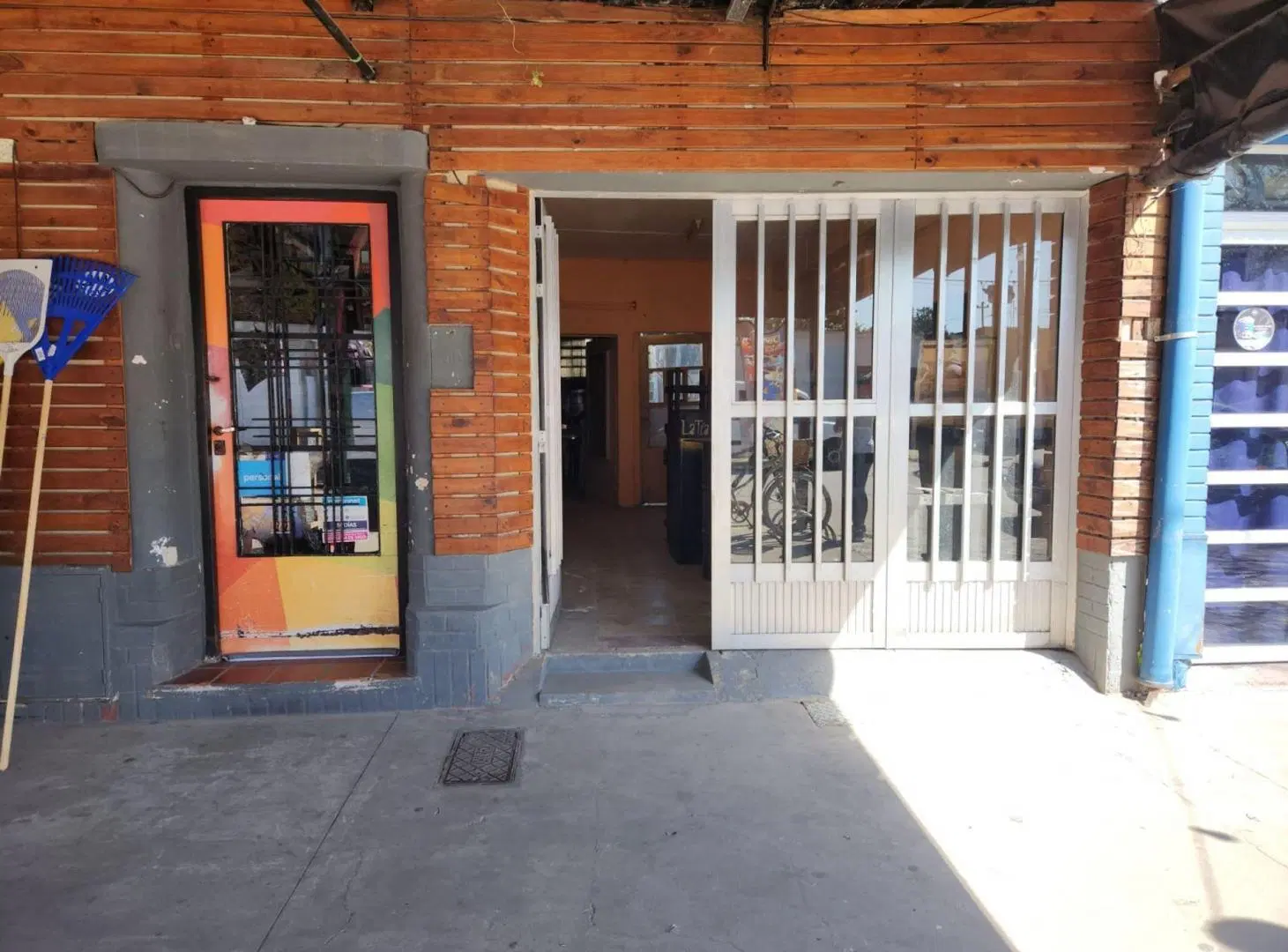 VENTA LOTE CON LOCAL IDEAL COMERCIO/OFICINA 2