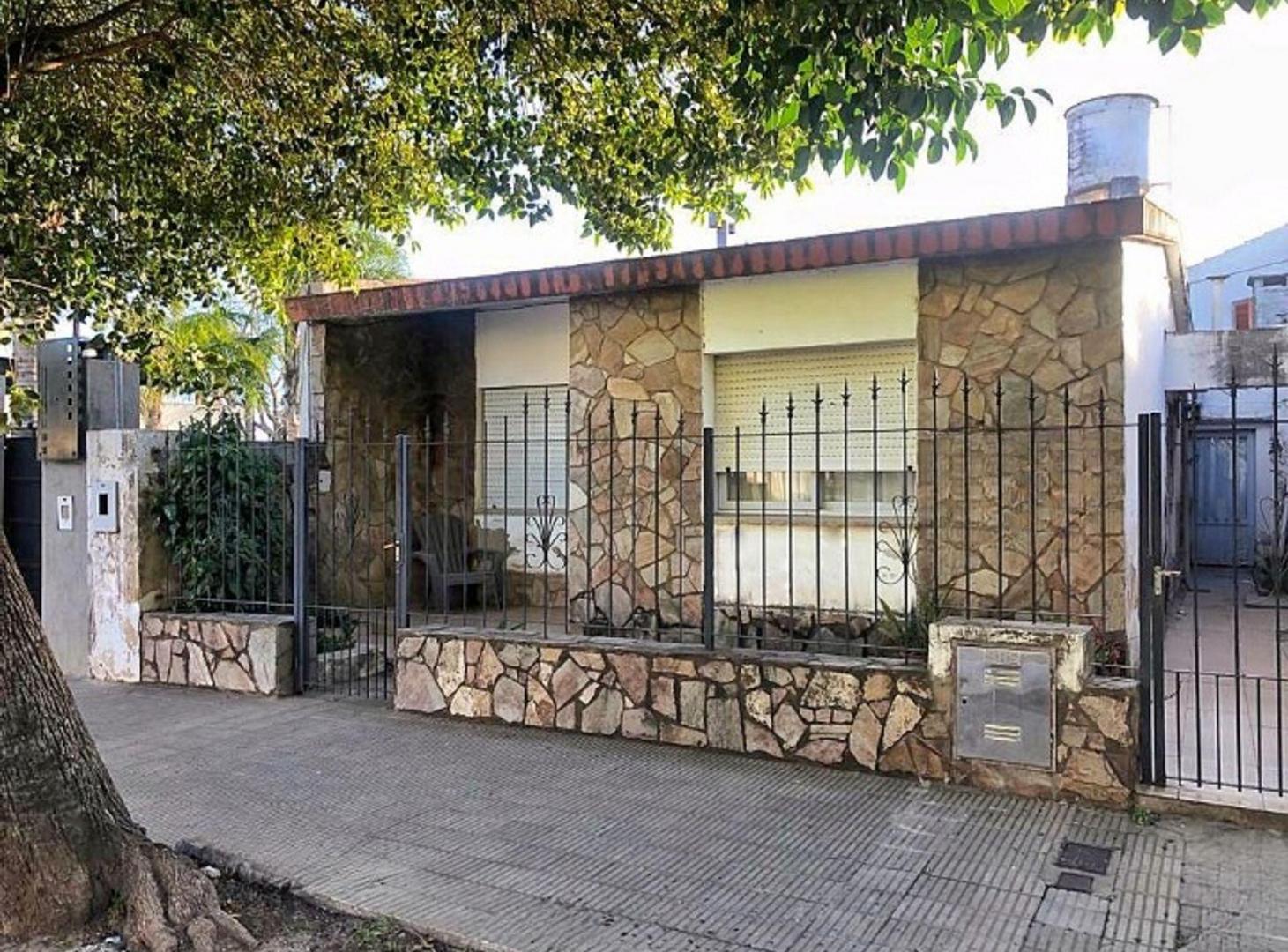 VENTA CASA 2 DORMITORIOS VILLA ELOISA