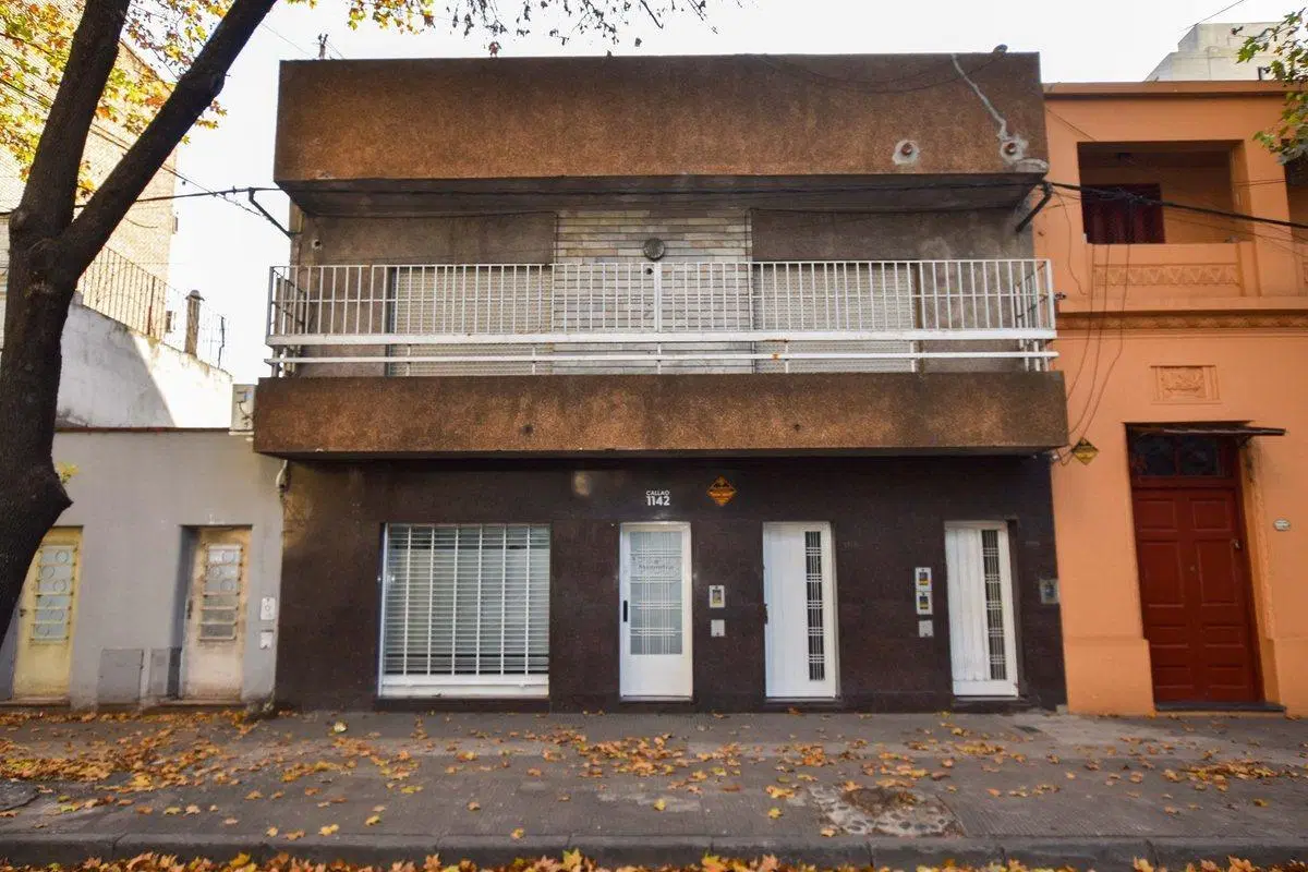 VENTA CASA CON DOS DPTOS DE PASILLO EN LOURDES 4