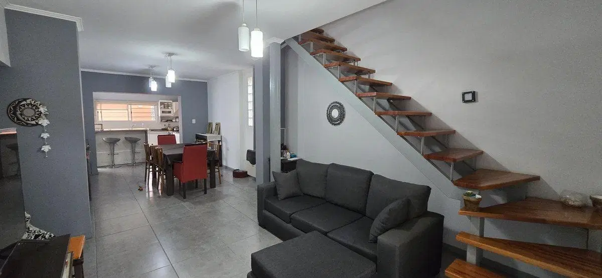 Venta Casa 3 Dormitorios, patio pileta San Lorenzo 2