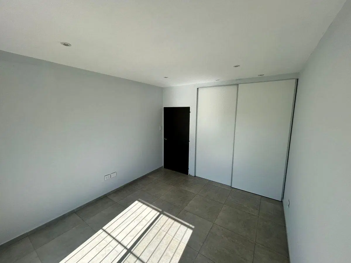 VENTA CASA 2 DORMITORIOS  FINCAS DE IBARLUCEA 5