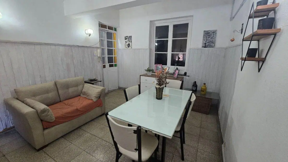 VENTA CASA INTERNA 2 DORMITORIOS BARRIO ARROYITO 2