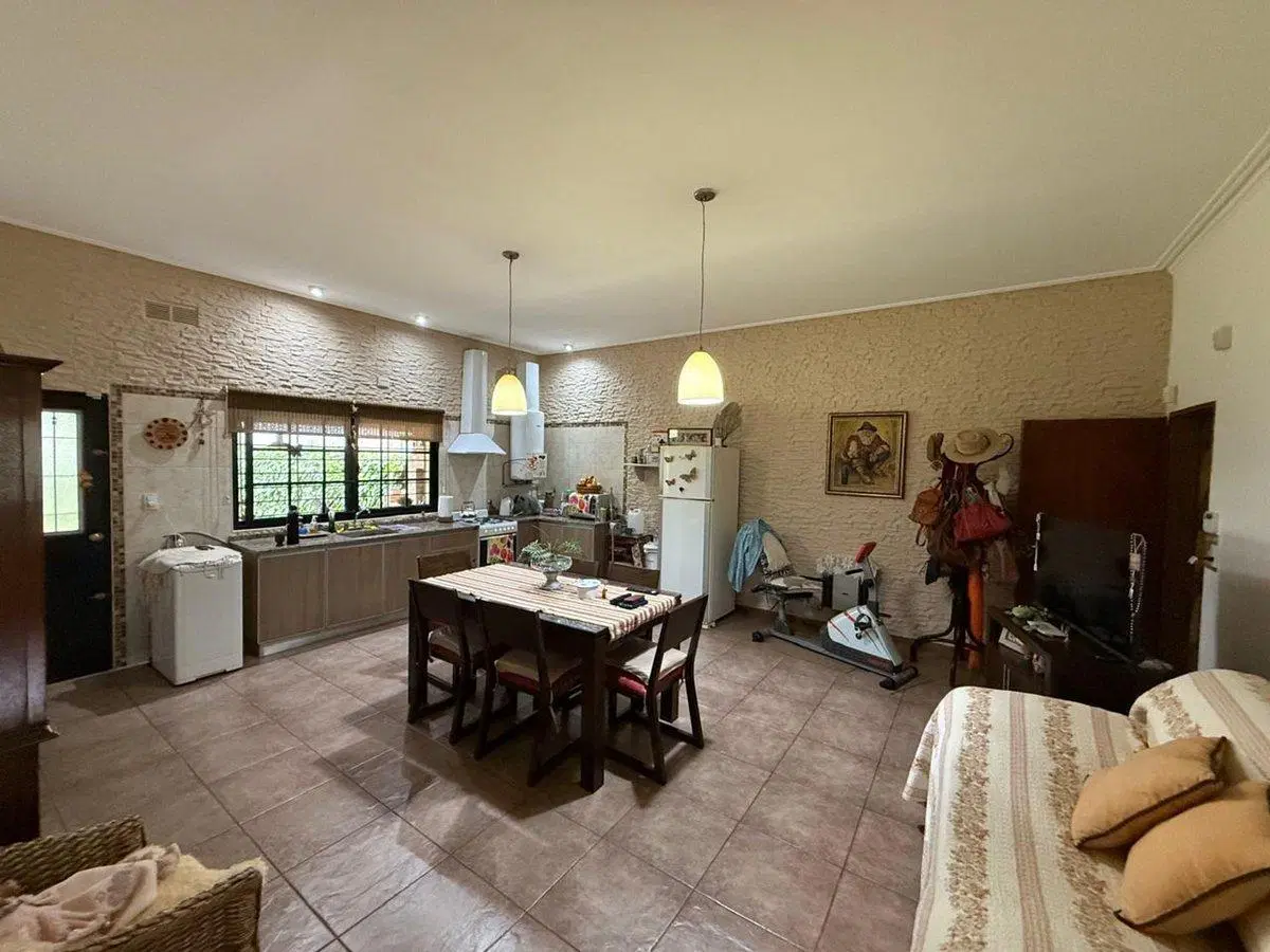VENTA CASA 2 DORMITORIOS Bº LOS NOGALES IBARLUCEA 3