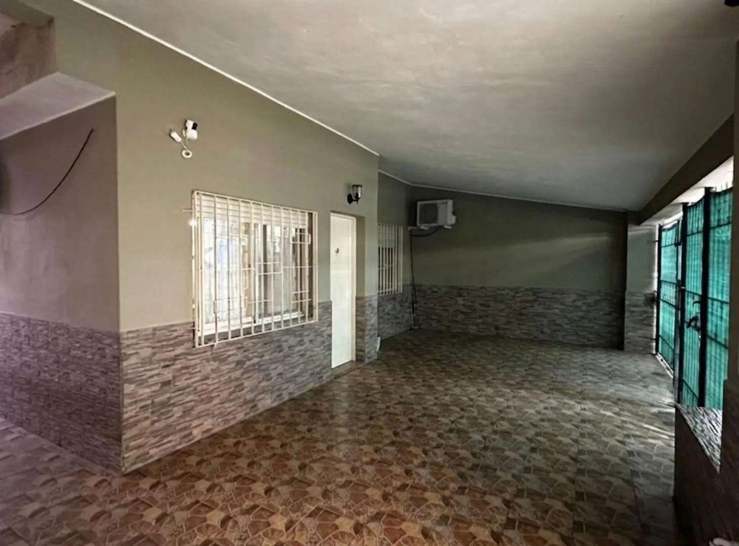 VENTA CASA 3 DORMITORIOS CON COCHERA APTA CREDITO 3