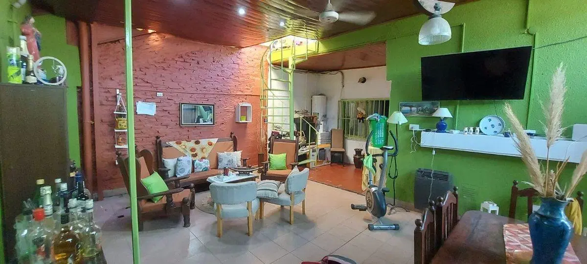 CASA 4 DORMITORIOS EN VENTA PATIO QUINCHO COCHERA 5