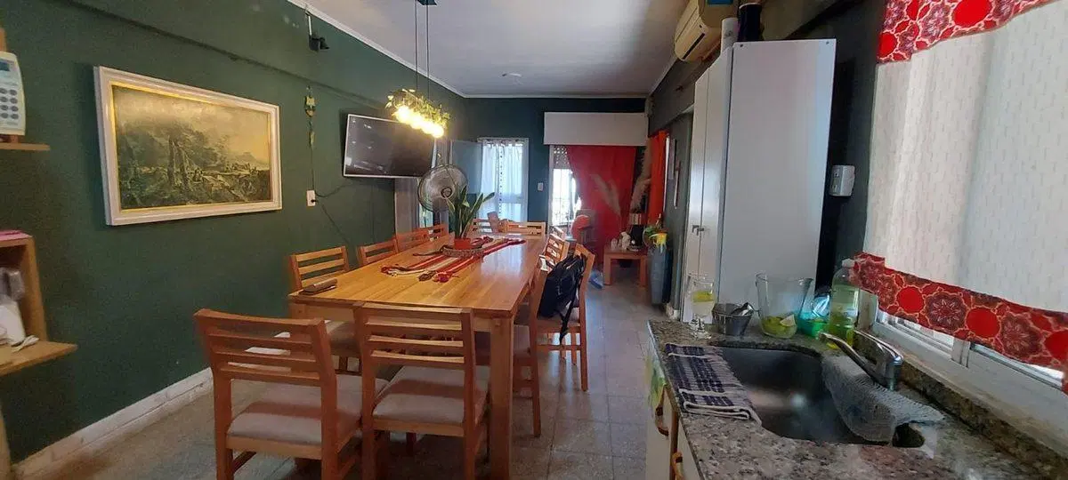 CASA 4 DORMITORIOS EN VENTA PATIO QUINCHO COCHERA 4