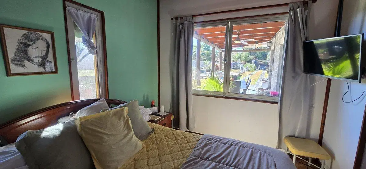 Venta casa dos dormitorios, pileta, Albarellos 4