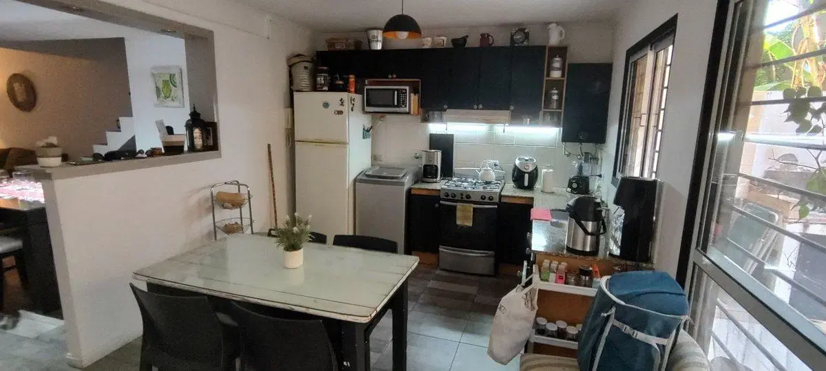 Venta. Duplex de pasillo. 3 Dormitorios y Patio. 2