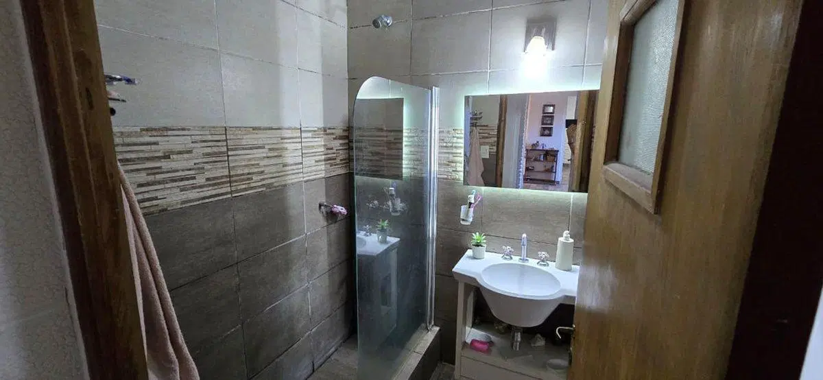 Venta Casa interna 3 dormitorios quincho terraza 4