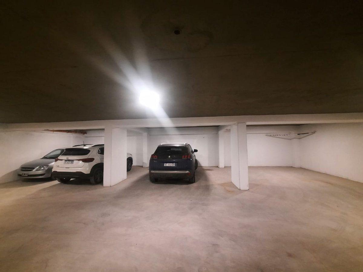VENTA Cochera en Edificio La Estrella A ESTRENAR