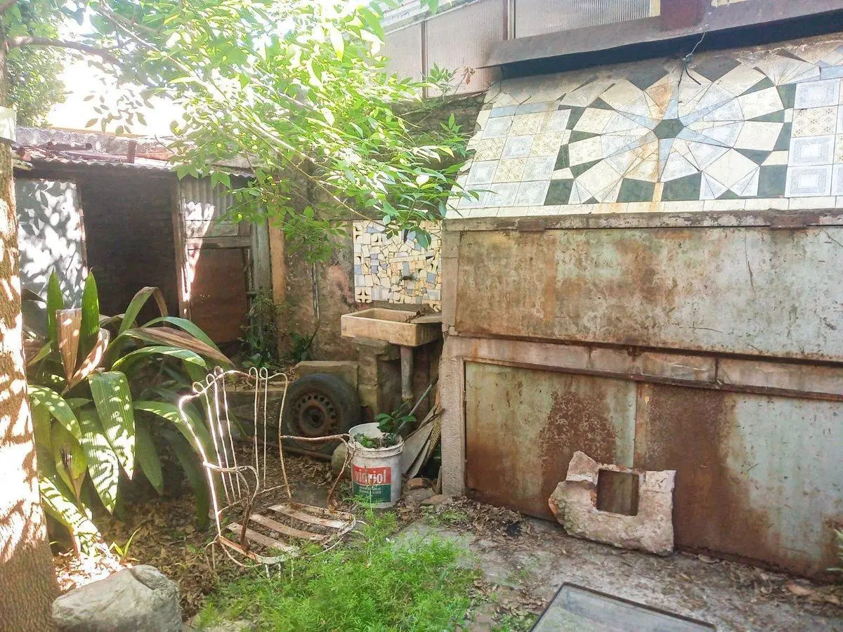 VENTA CASA 4  DORMITORIOS, COCHERA Y PATIO 4