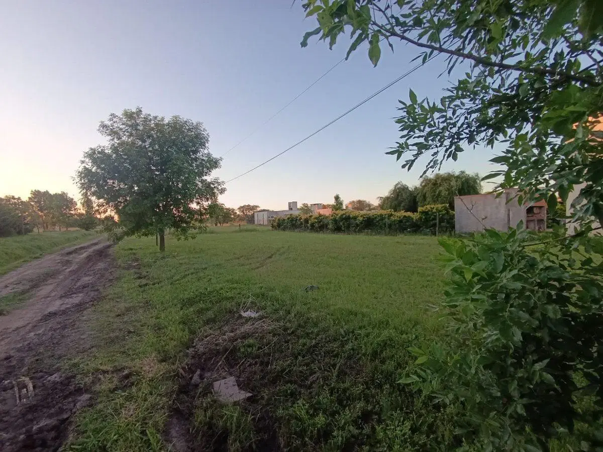 VENTA LOTE EN ESQUINA BARRIO LAS TARDES 600 m2 3