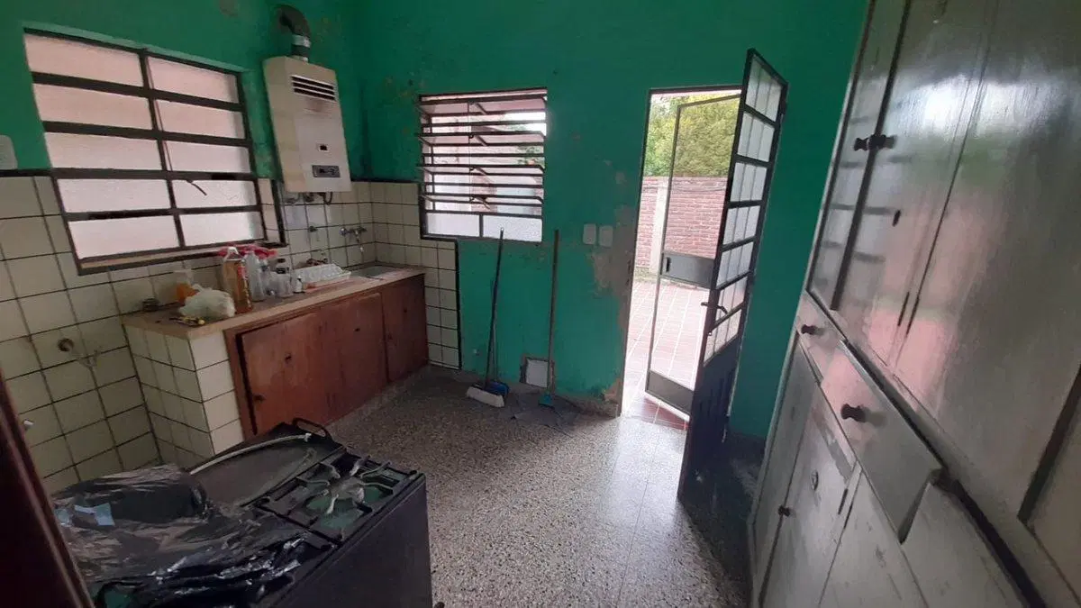 VENTA CASA UNICA DE PASILLO- TIRO SUIZO 2