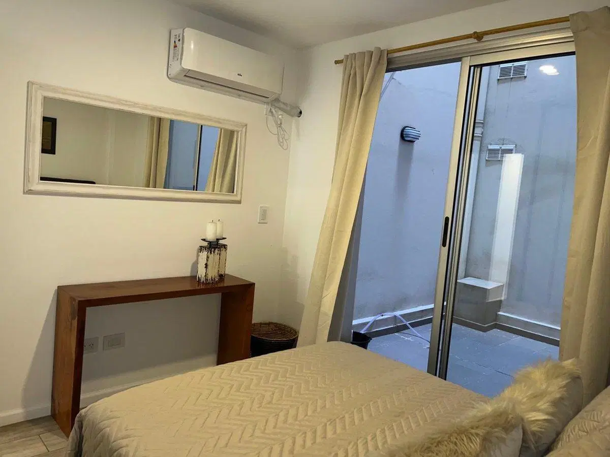VENTA DEPARTAMENTO 1 DORMITORIO-CENTRO 4