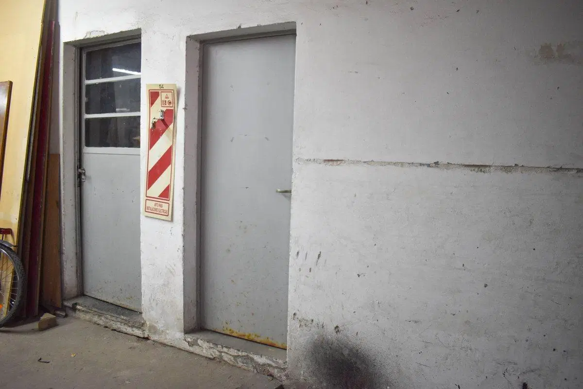 Venta galpón con oficina barrrio Azcuenaga 2