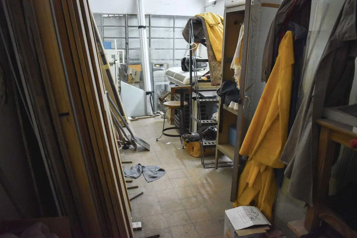 Venta galpón con oficina barrrio Azcuenaga 4