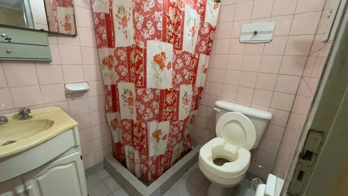CASA EN VENTA 2 DORMITORIOS CON PILETA ALVAREZ 5