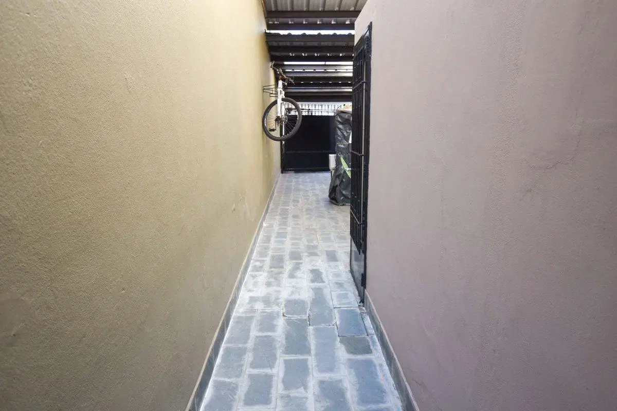 VENTA CASA 2 DORMITORIOS, PILETA - TIRO SUIZO 5