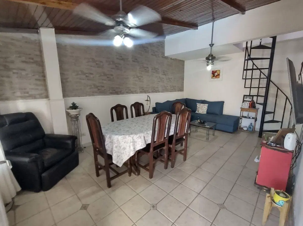 VENTA DEPARTAMENTO PASILLO NO PH 2 DORMITORIOS 4