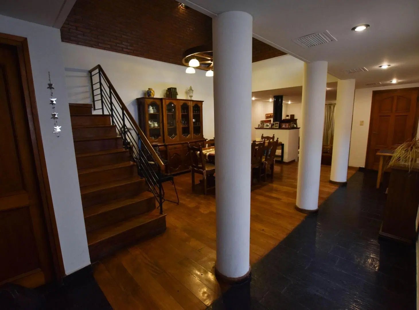 VENTA DE CASA 4 DORMITORIOS CON PILETA 4