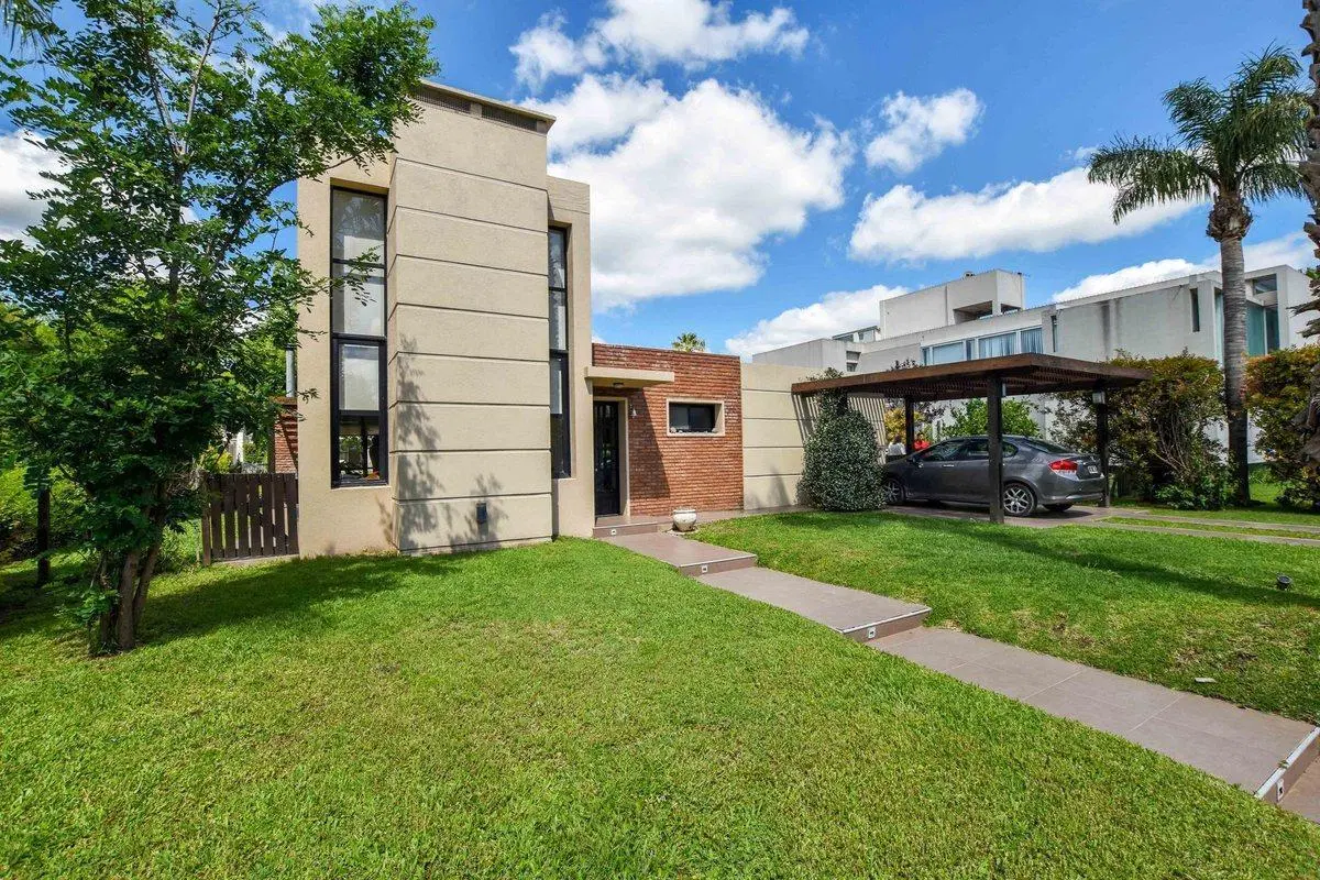 VENTA Casa dos dormitorios en Planta Baja Pileta 5