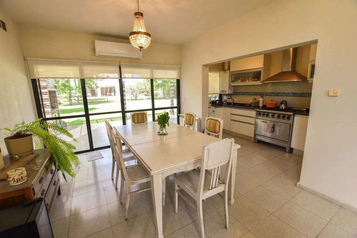 VENTA Casa dos dormitorios en Planta Baja Pileta 3