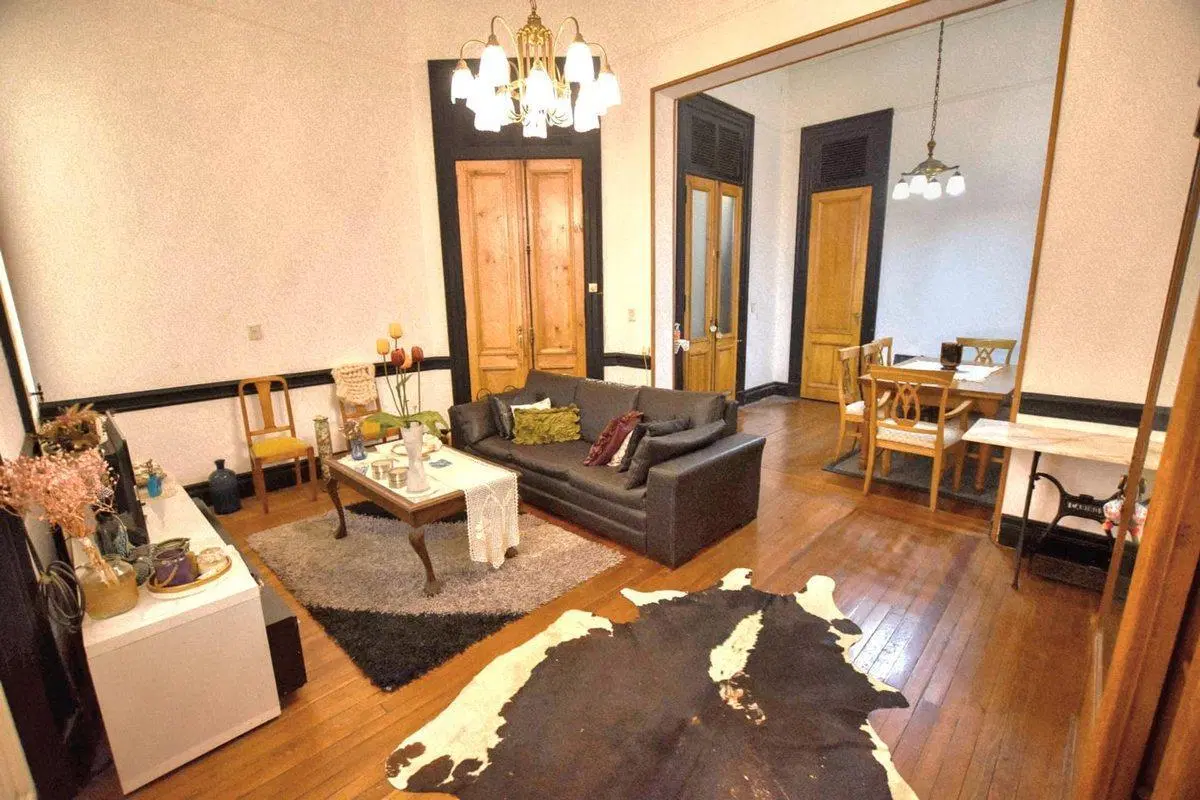 VENTA Departamento de Estilo, con balcon. Centro 2