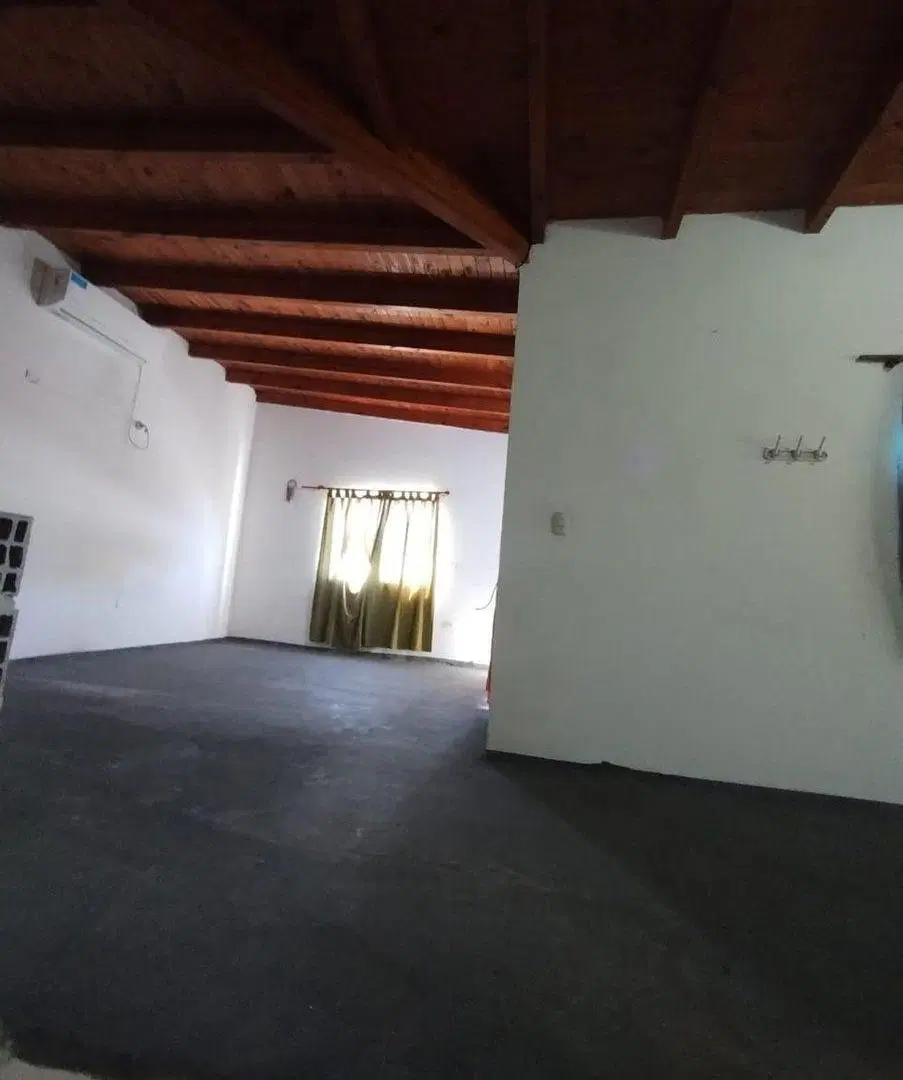 VENTA CASA/ DUPLEX 2 DORMITORIOS / PATIO- ROLDÁN 5
