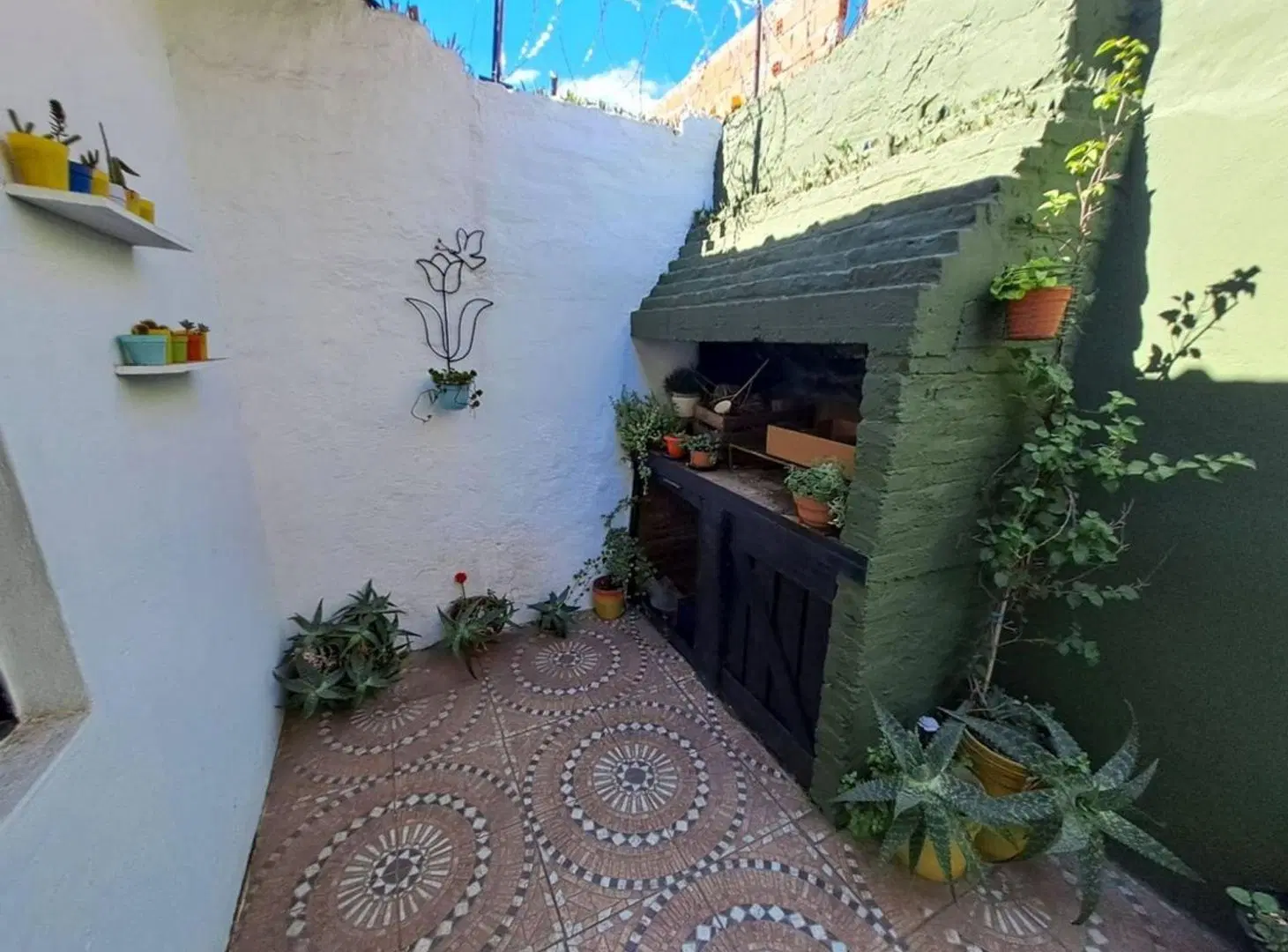 VENTA CASA 2 DORMITORIOS CON COCHERA Y PATIO 5