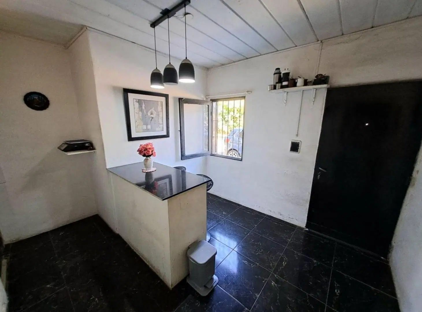 VENTA CASA 2 DORMITORIOS CON COCHERA Y PATIO 3