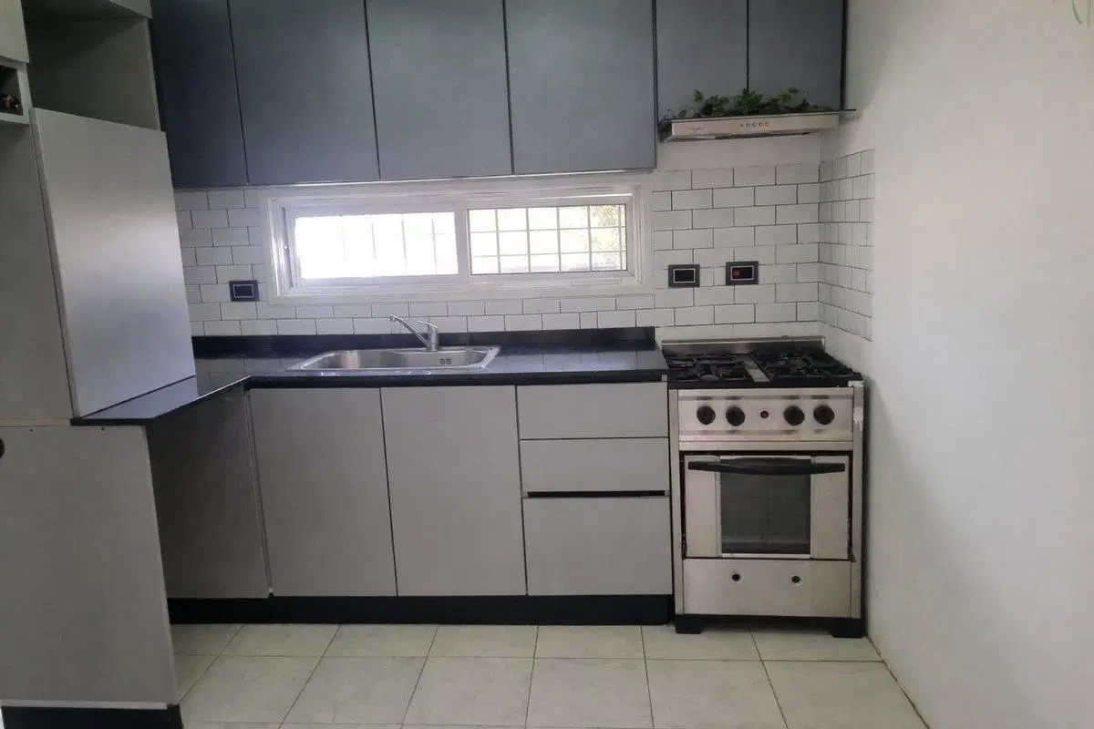 VENTA CASA 2 DORMITORIOS COCHERA, PILETA IBARLUCEA 3