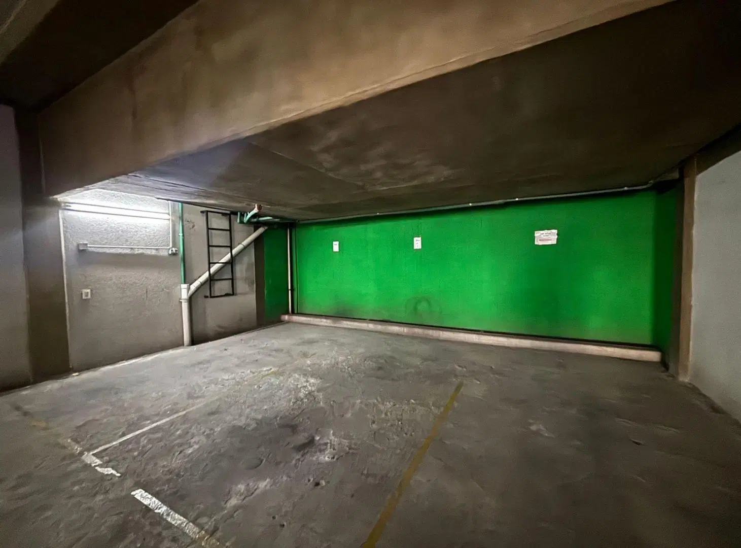OPORTUNIDAD VENTA  AMPLIA COCHERA CENTRO RIO 4