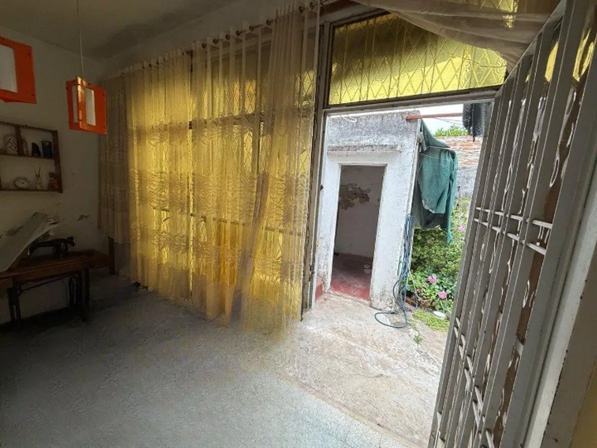 VENTA CASA 2 DORMITORIOS COCHERA, PATIO Y PARRILLA 2