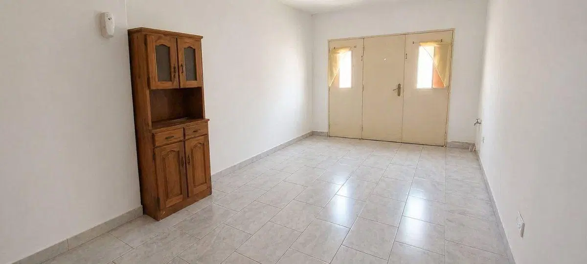 VENTA CASA 2 DORMITORIOS PATIO + 2 DEPARTAMENTOS 2