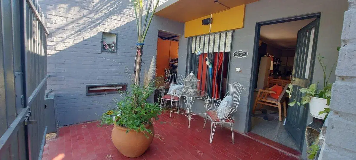 CASA 4 DORMITORIOS EN VENTA PATIO QUINCHO COCHERA 4