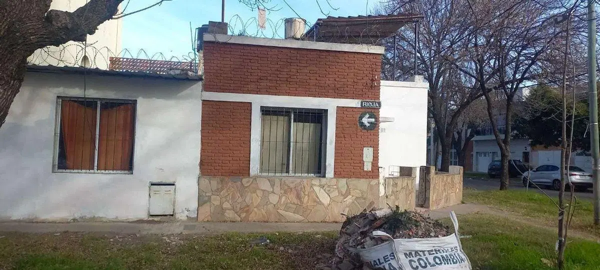 VENTA CASA 2 DORMITORIOS APTA CREDITO AZCUENAGA 5