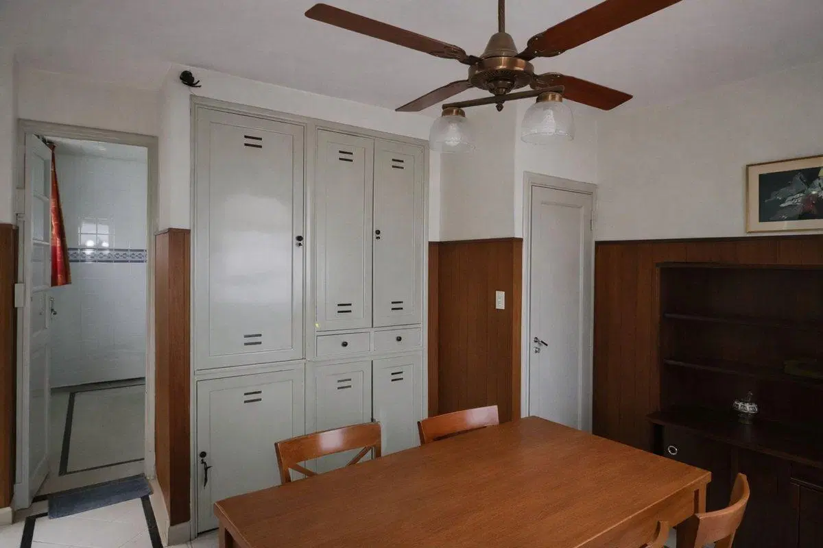 Casa dos dormitorios, terraza. Apta uso comercial 5