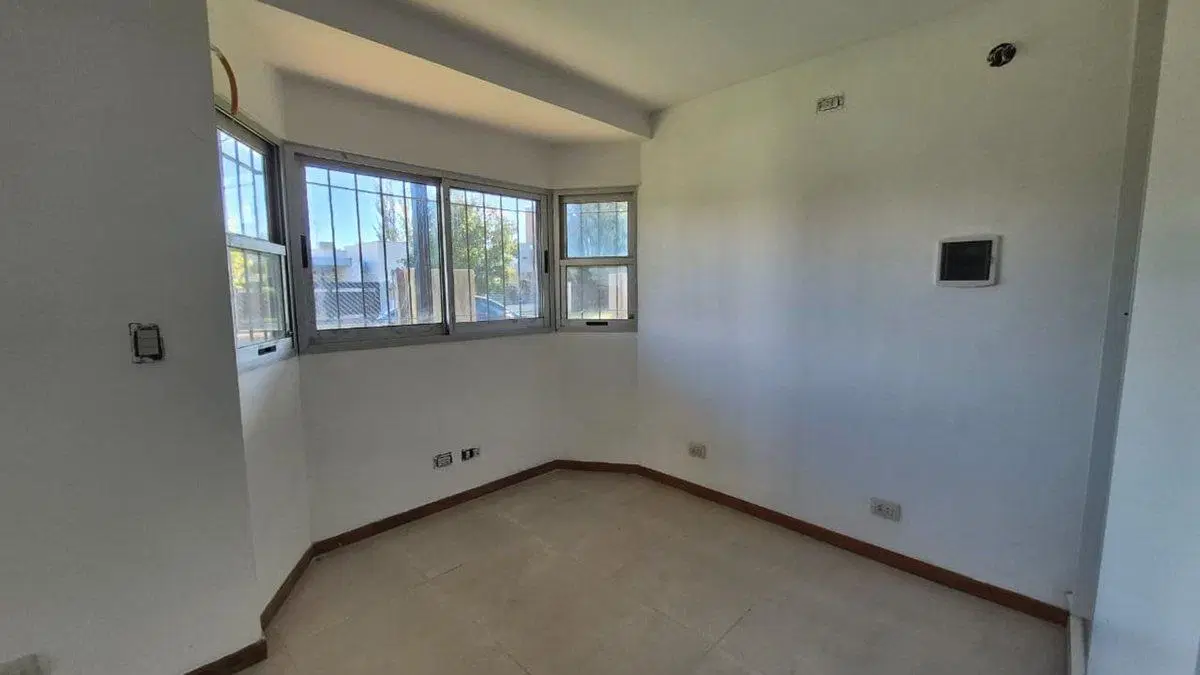 VENTA Casa 2 dormitorios, jardín - Cantegrill 4