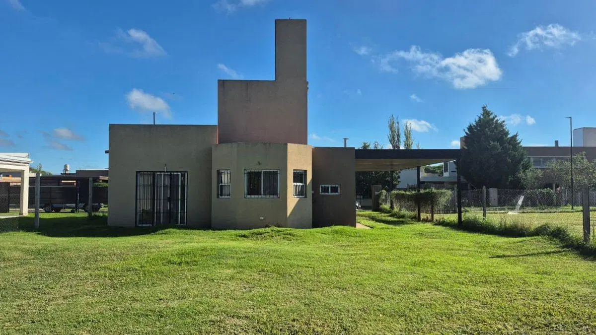 VENTA Casa 2 dormitorios, jardín - Cantegrill 2