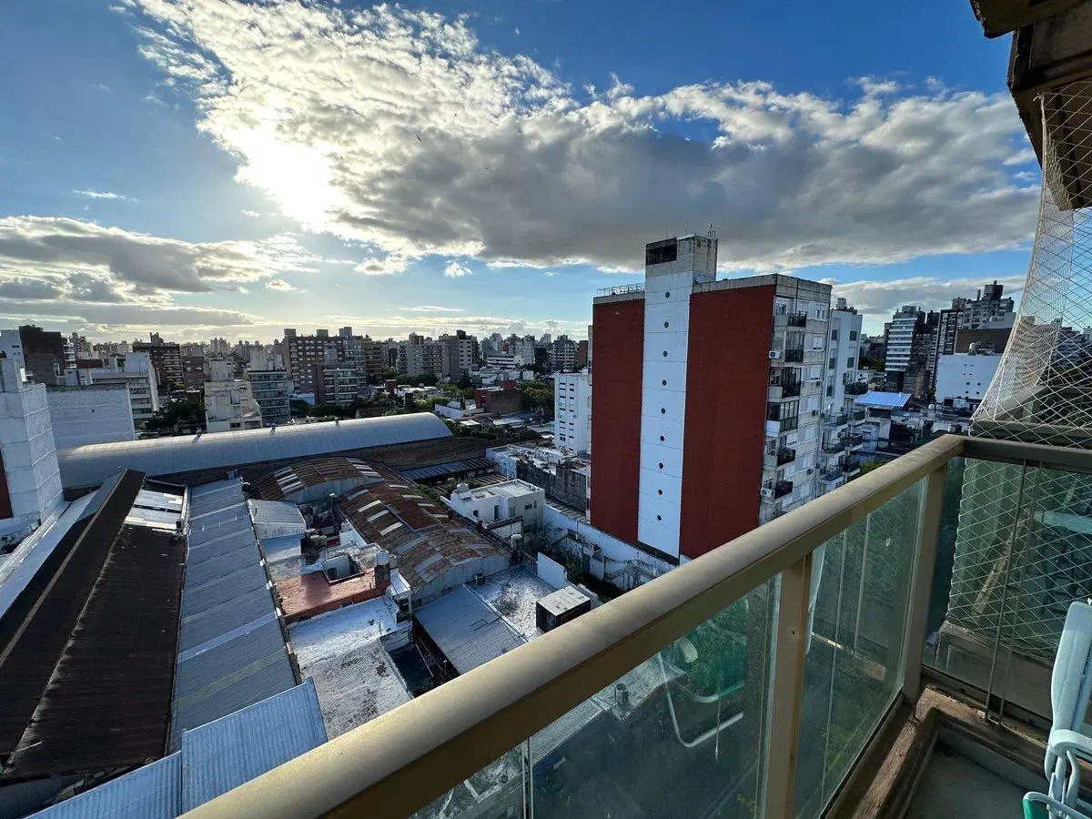DEPARTAMENTO MONOAMBIENTE VENTA AMPLIO BALCÓN 3