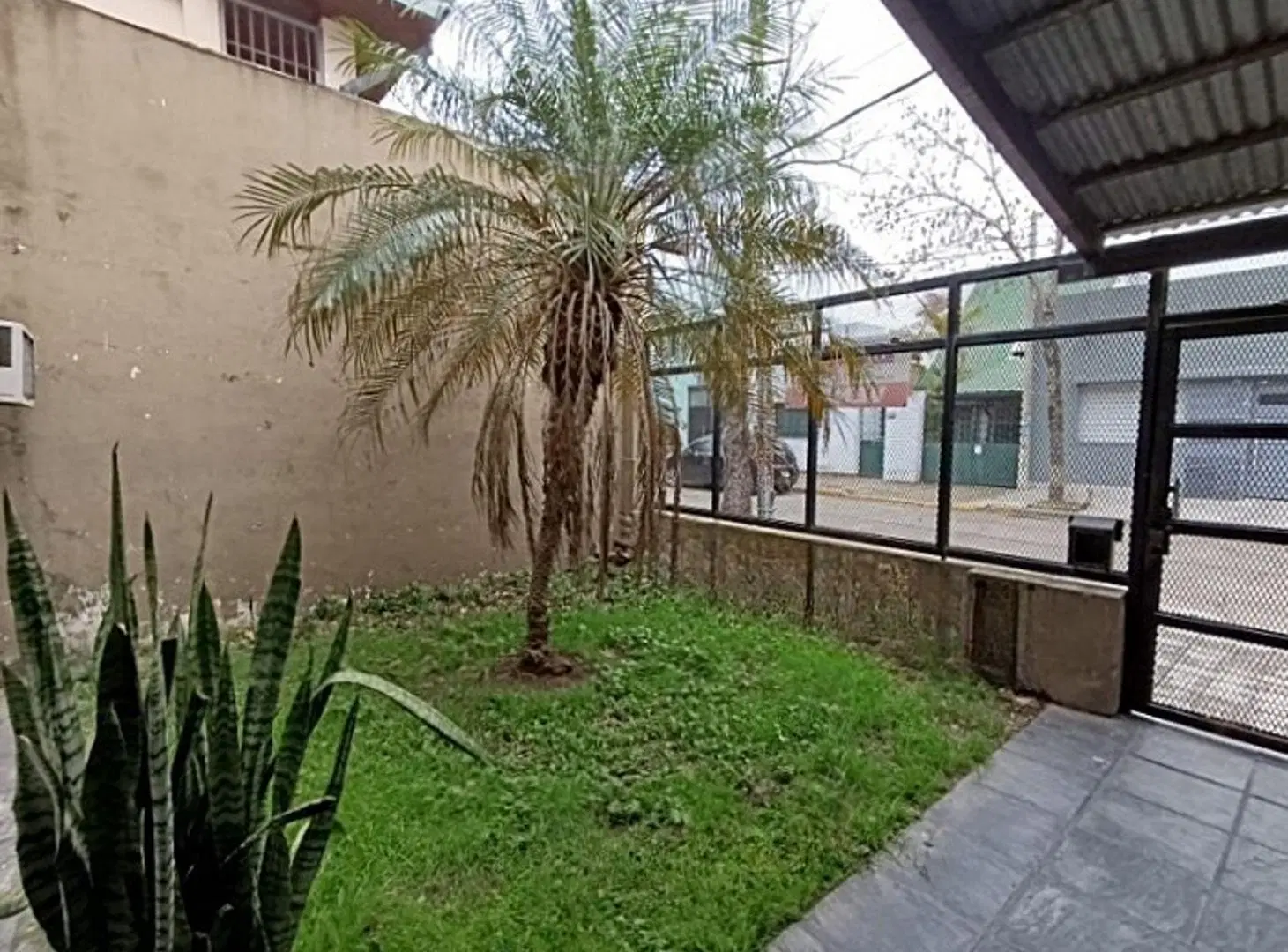 VENTA CASA + DEPARTAMENTO COCHERA JARDIN 2