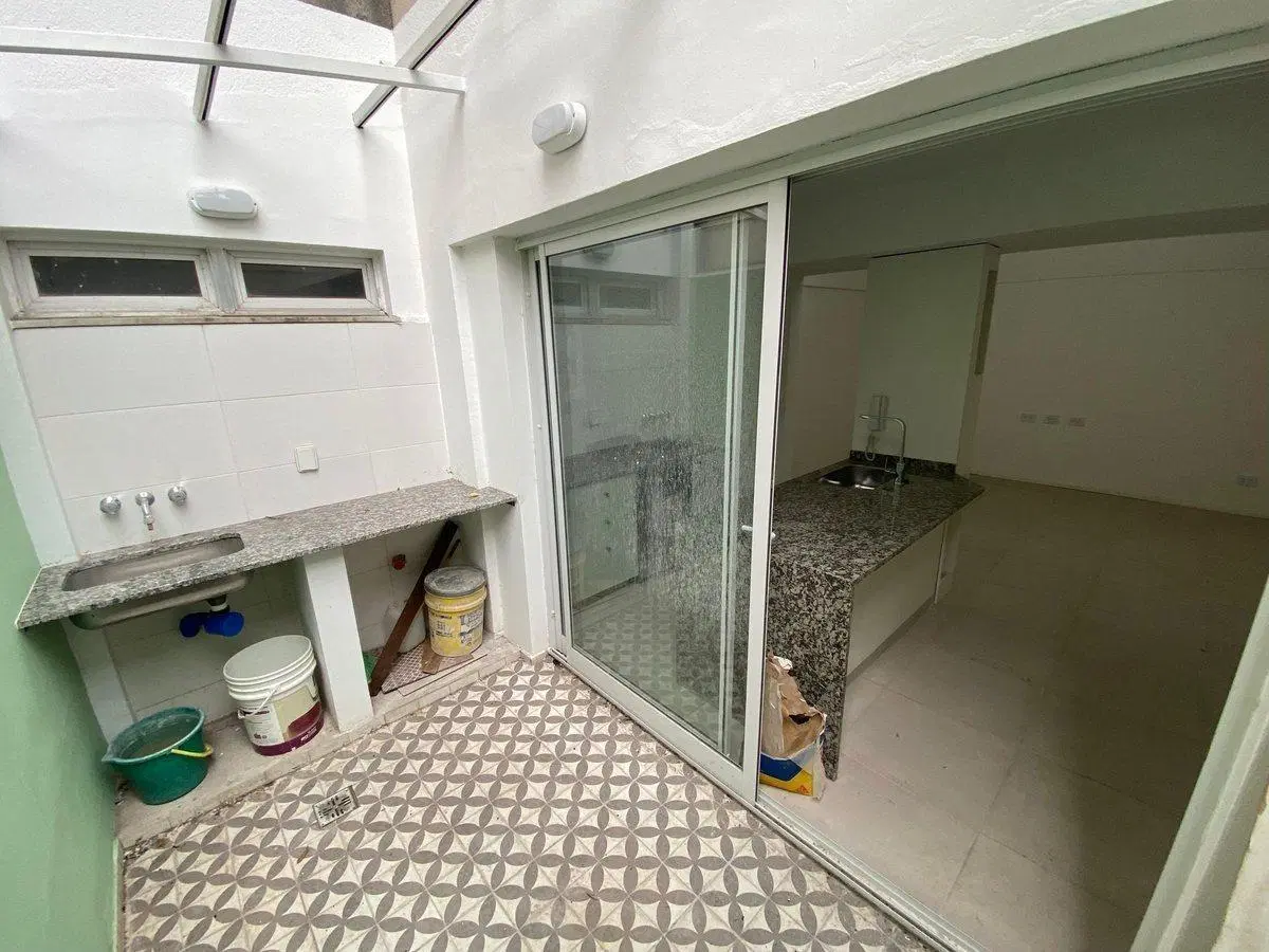 VENTA DEPARTAMENTO 1 DORMITORIO Y PATIOS RECICLADO 2