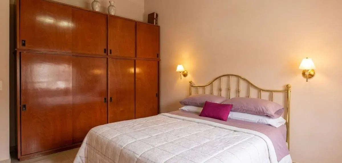 Casa en venta con jardin, pileta y cochera 4